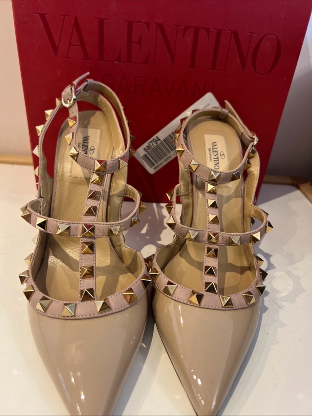Women Valentino Stud Beige Heels Size 38.5 USA 8.5 Ankle Strap $1,070 Italy